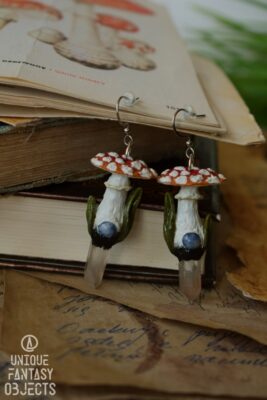 Kolczyki z muchomorami, sodalitem i kwarcem (Unique Fantasy Objects)