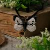 Naszyjnik z rzeźbą motyla bielinek kapustnik (Unique Fantasy Objects)