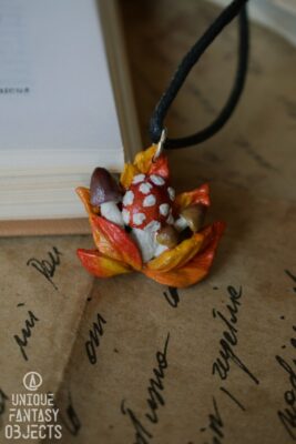 Naszyjnik z grzybkami i liściem (Unique Fantasy Objects)