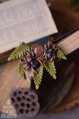 Duży naszyjnik z ptasznikami i kwarcem wiśniowym (Unique Fantasy Objects)