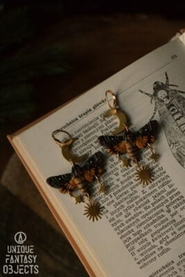 Kolczyki ze zmierzchnicą trupią główką (Unique Fantasy Objects)