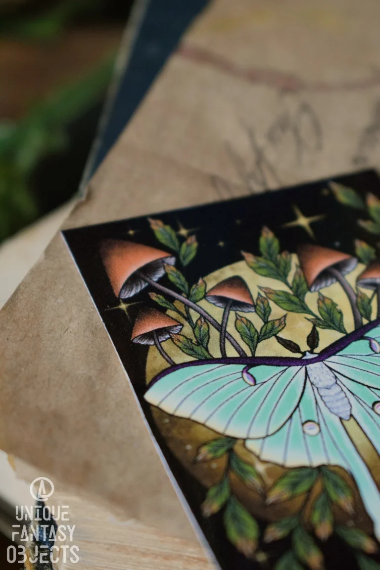 Naklejka z ćmą księżycówka amerykańska (Unique Fantasy Objects)