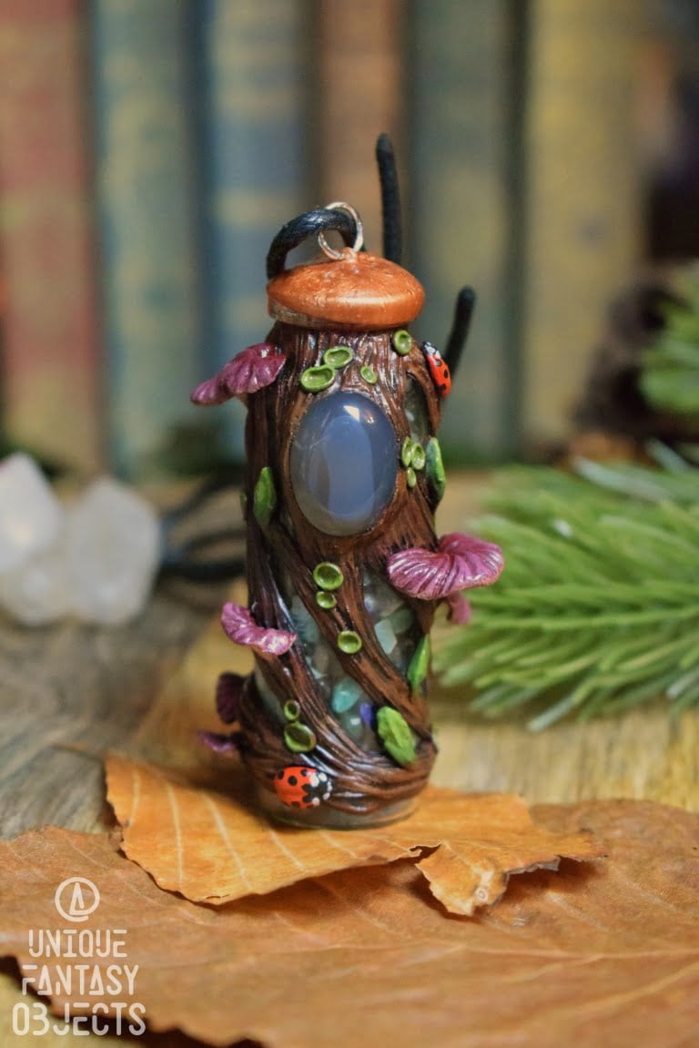 Naszyjnik buteleczka grzybami i agatem szarym (Unique Fantasy Objects)