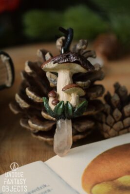Naszyjnik z borowikiem i kryształem górskim (Unique Fantasy Objects)