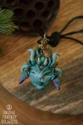 Magiczny wisiorek z baśniowym elfem (Unique Fantasy Objects)