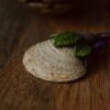 Naszyjnik z fioletowymi grzybami, jaspisem i muszlą (Unique Fantasy Objects)