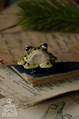 Broszka z żabą rogatą (Unique Fantasy Objects)