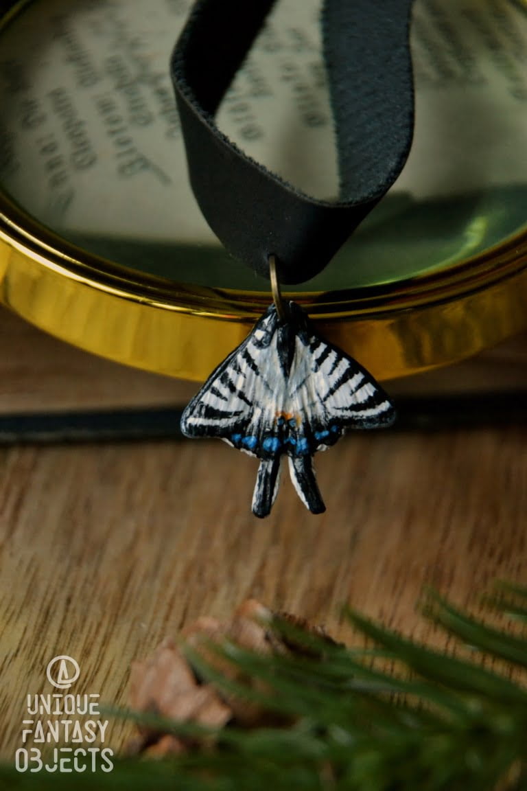 Choker z rzeźbą motyla paź żeglarz (Unique Fantasy Objects)
