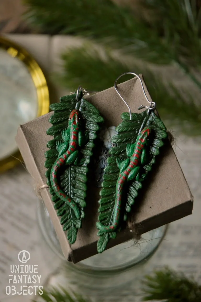 Kolczyki z jaszczurką felsumą madagaskarską (Unique Fantasy Objects)