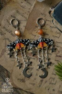 Kolczyki z rzeźbą ćmy areas galactina (Unique Fantasy Objects)