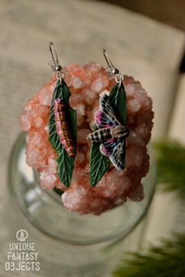 Kolczyki z ćmą eumorpha fasciatus oraz jej gąsienicą (Unique Fantasy Objects)