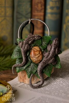 Naszyjnik z jaszczurką żyworodną i jaspisem (Unique Fantasy Objects)