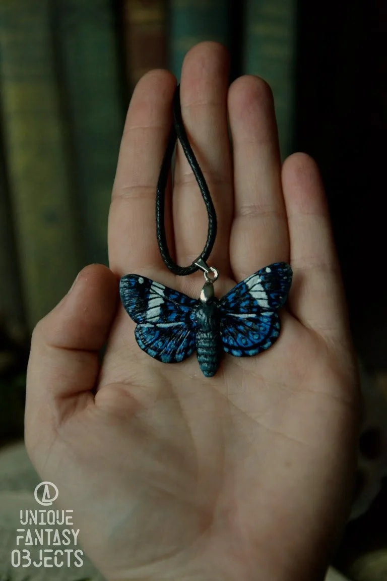 Naszyjnik z rzeźbą motyla hamadryas amphinome (Unique Fantasy Objects)