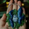 Naszyjnik ze ślimakiem pomrów błękitny i sodalitem (Unique Fantasy Objects)