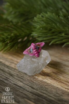 Pin ze zmrocznikiem pazik (Unique Fantasy Objects)