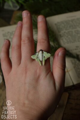 Regulowany pierścionek z ćmą księżycówka amerykańska (Unique Fantasy Objects)