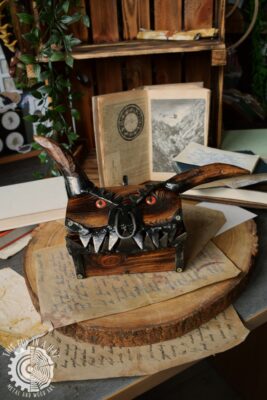 Drewniana skrzynka mimik diabeł (This Guy in a Hat)