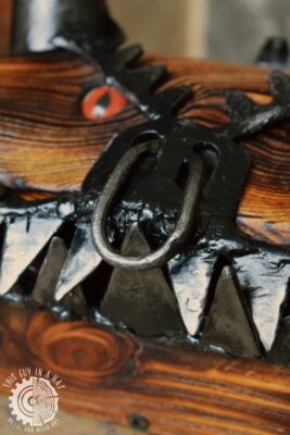 Drewniana skrzynka mimik diabeł (This Guy in a Hat)