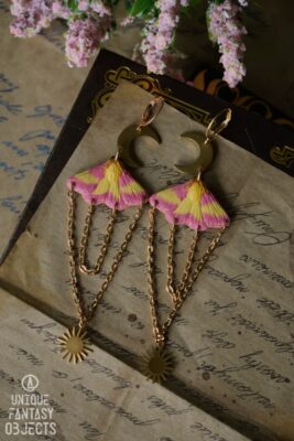 Kolczyki z różową ćmą klonową (Unique Fantasy Objects)