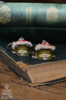 Kolczyki z rzekotkami w kapeluszu muchomora (Unique Fantasy Objects)