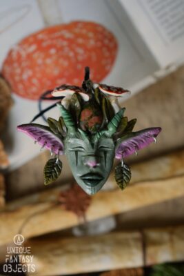 Naszyjnik z leśnym duszkiem i muchomorami (Unique Fantasy Objects)