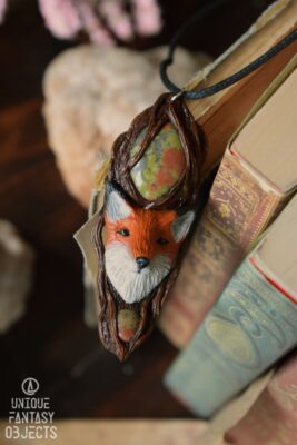 Naszyjnik z lisem i unakitem (Unique Fantasy Objects)