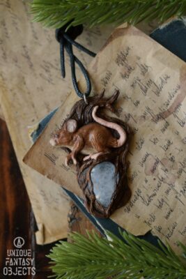 Naszyjnik z myszarką polną i kryształem górskim (Unique Fantasy Objects)