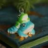 Naszyjnik z rzekotką siedzącą na rzekotce (Unique Fantasy Objects)