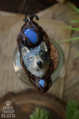 Naszyjnik z wilkiem i opalitem (Unique Fantasy Objects)