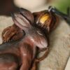 Naszyjnik z zającem szarakiem i tygrysim okiem (Unique Fantasy Objects)