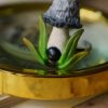 Regulowany pierścionek z rzeźbą czernidłaka i nocą Kairu (Unique Fantasy Objects)