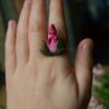 Regulowany pierścionek z rzeźbą grzyba stożkownica i kwarcem (Unique Fantasy Objects)