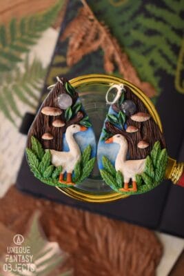 Kolczyki z gęsią w lesie i kryształem górskim (Unique Fantasy Objects)