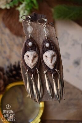 Kolczyki z płomykówką i howlitem białym (Unique Fantasy Objects)