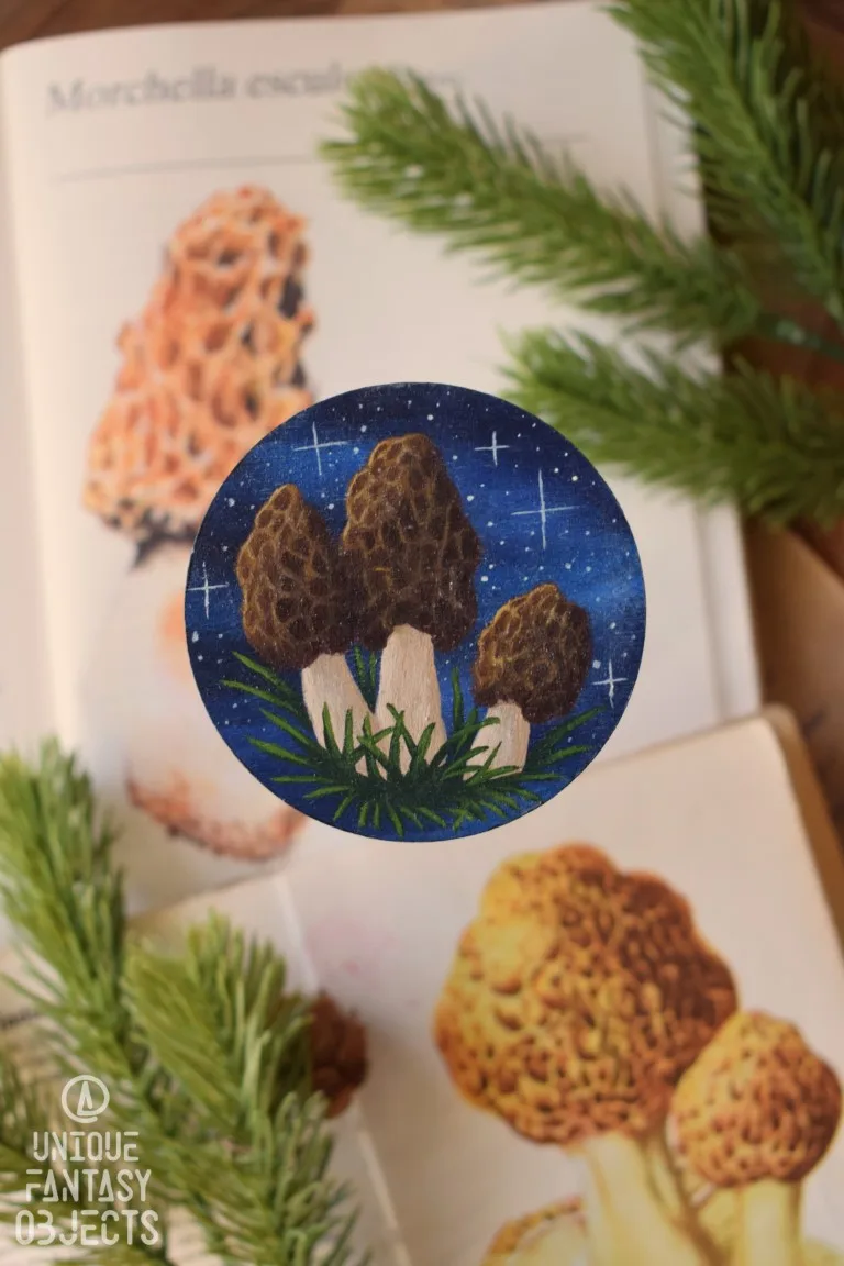 Magnes z namalowanymi grzybami smardz jadalny (Unique Fantasy Objects)