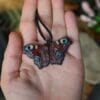 Naszyjnik z rzeźbą motyla rusałka pawik (Unique Fantasy Objects)