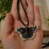 Naszyjnik z rzeźbą motyla rusałka żałobnik (Unique Fantasy Objects)