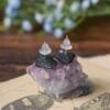 Małe kolczyki z motylem niedźwiedziówka hebe (Unique Fantasy Objects)