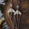 Kolczyki z rzeźbą ćmy szewnica miętówka (Unique Fantasy Objects)