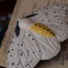 Spinka do włosów z ćmą szewnica miętówka (Unique Fantasy Objects)