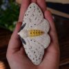 Spinka do włosów z ćmą szewnica miętówka (Unique Fantasy Objects)