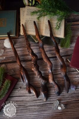 Drewniane różdżki (This Guy in a Hat)