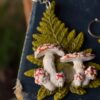 Kolczyki z muchomorami, paprocią i kryształem górskim (Unique Fantasy Objects)
