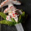 Naszyjnik z muchomorem czerwonym i kryształem górskim (Unique Fantasy Objects)