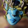 Baśniowy wisiorek z niebieskim duszkiem i nocą Kairu (Unique Fantasy Objects)