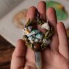 Naszyjnik z pierścieniakiem i ćmą szewnicą miętówką (Unique Fantasy Objects)