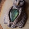 Naszyjnik z rzeźbą puszczyka i labradorytem (Unique Fantasy Objects)