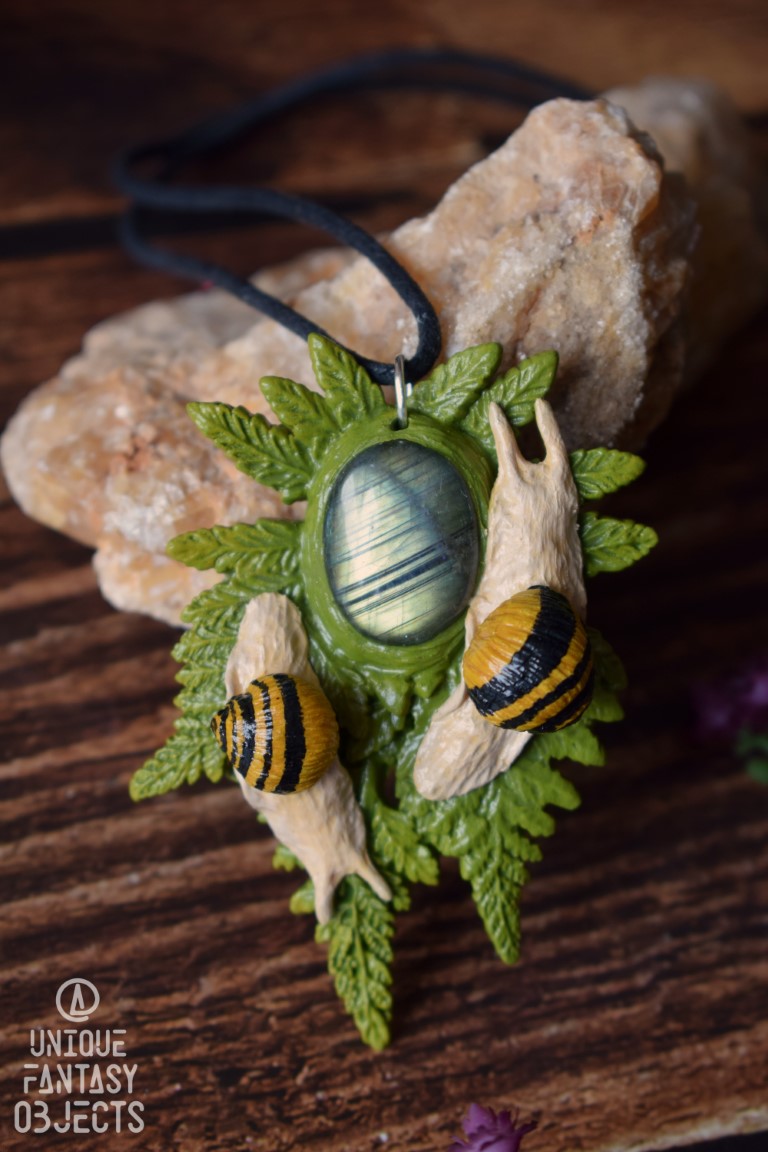 Naszyjnik z wstężykiem gajowym i labradorytem (Unique Fantasy Objects)