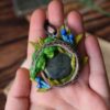 Naszyjnik z jaszczurką zwinką i labradorytem (Unique Fantasy Objects)