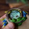 Naszyjnik z jaszczurką zwinką i labradorytem (Unique Fantasy Objects)